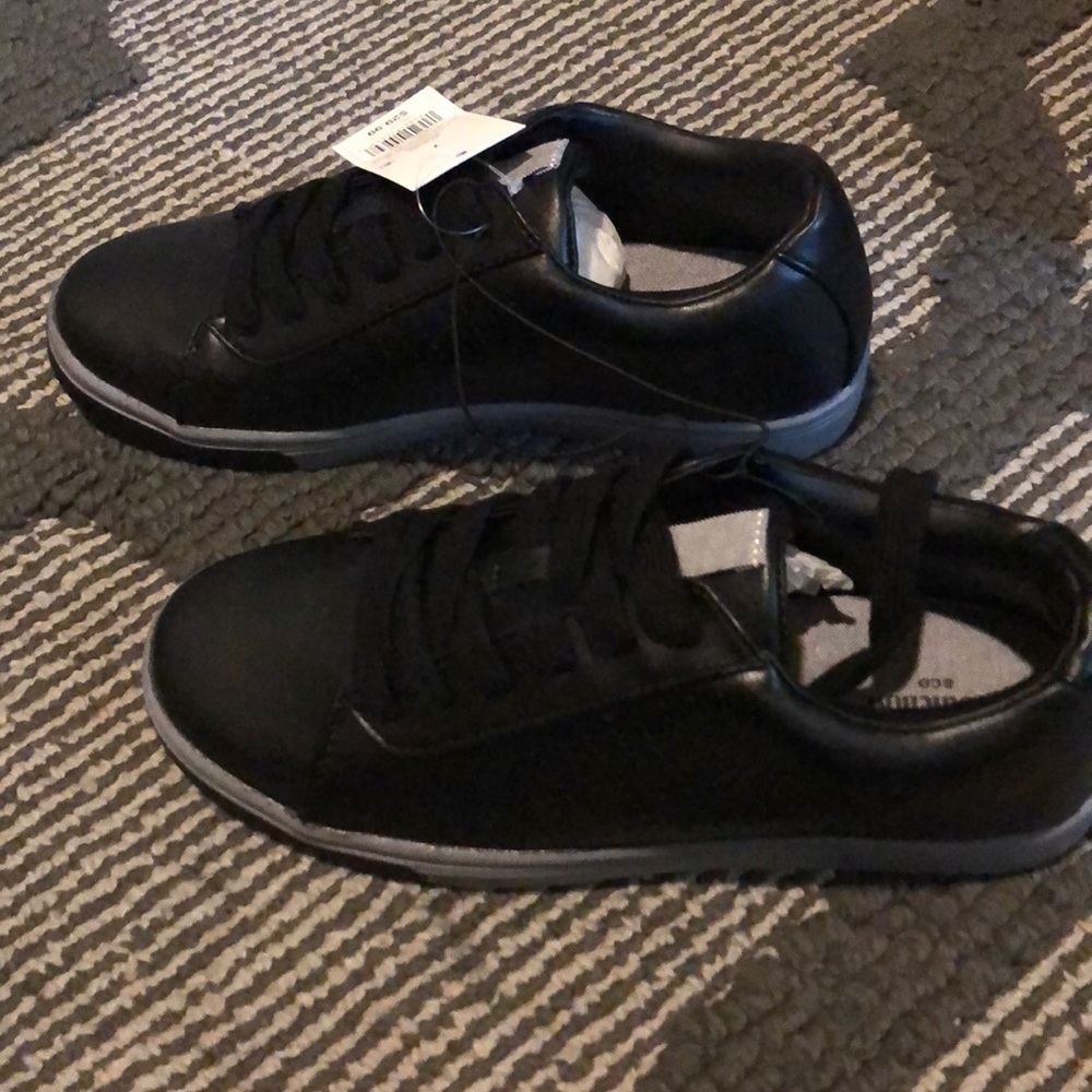 Men’s shoe - Picture 3 of 5